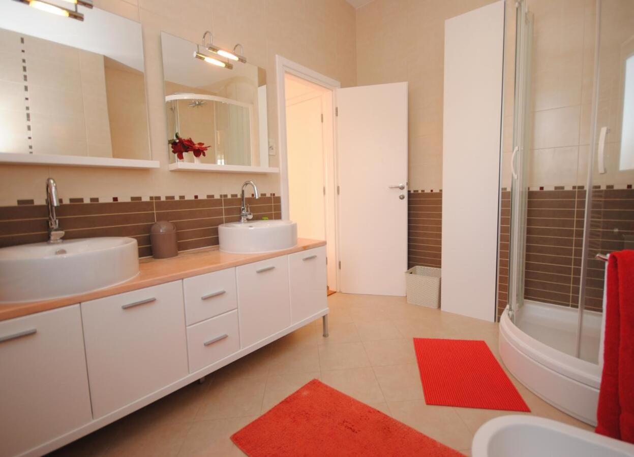 Seaview Luxury Apartment "Lucy" With Terrace & Vintage Summer Kitchen 特罗吉尔 外观 照片